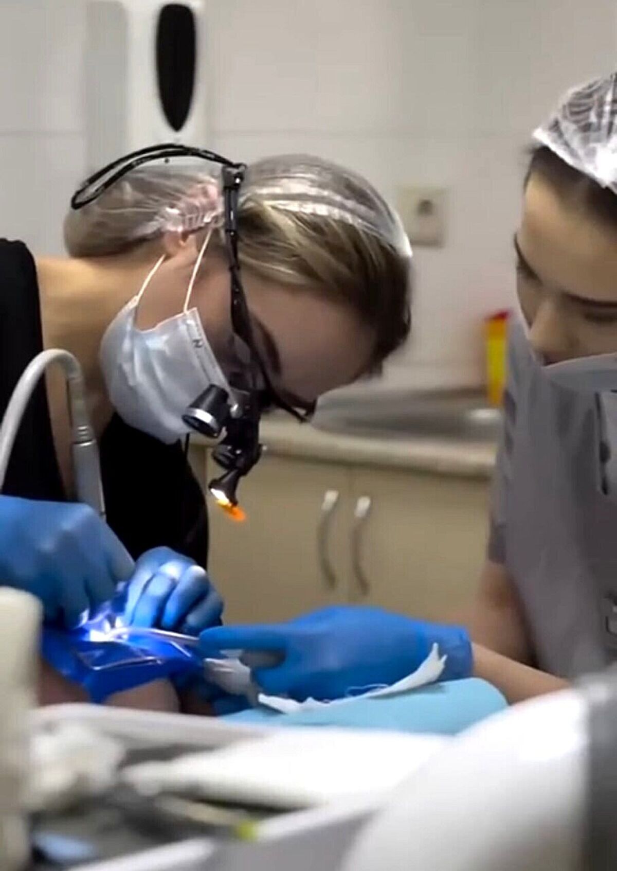 Команда ЛАЙФ-ДЕНТ за работой